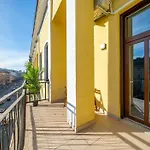 Time Out Suites With Terrace - R30