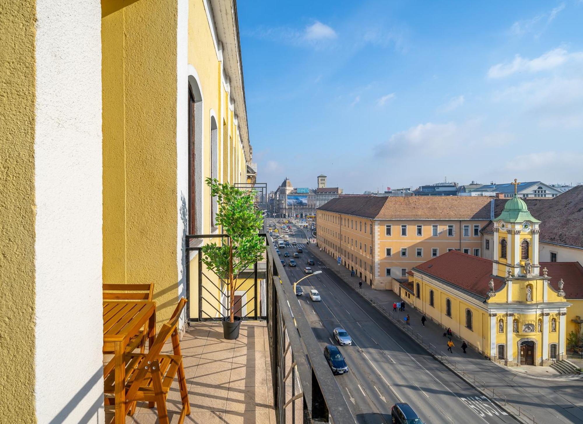 Apartment Time Out With Terrace - R30 Budapest
